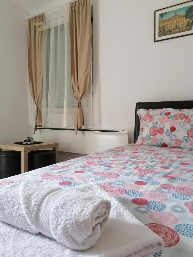 Prenociste Vojkic Apartment Сомбор Екстериор снимка