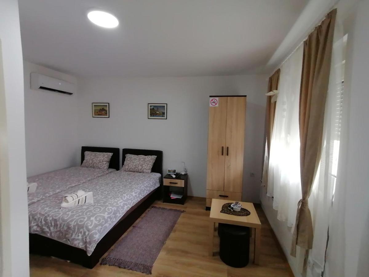 Prenociste Vojkic Apartment Сомбор Екстериор снимка